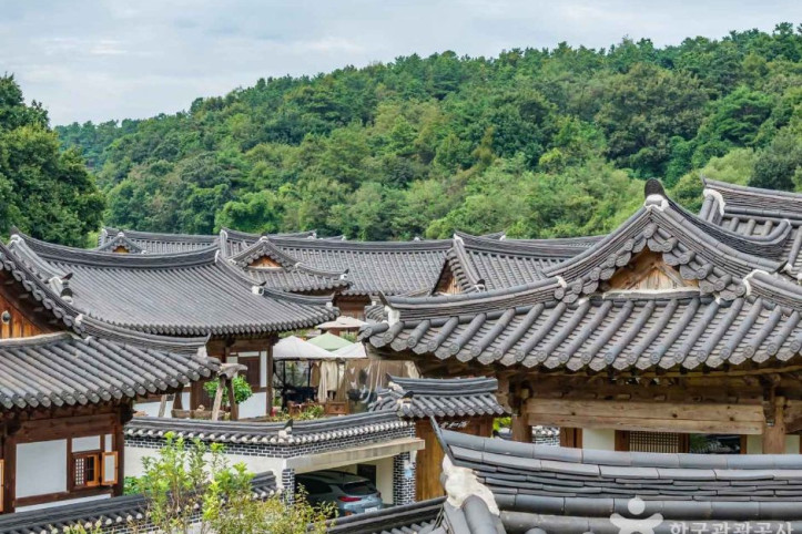 오창 미래지 한옥마을 여행 추천 - 메고지고