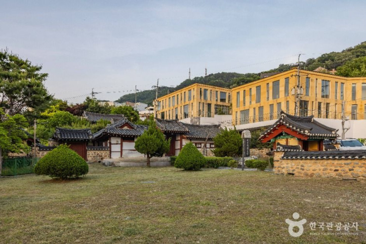 청주 표충사 여행 추천 - 메고지고