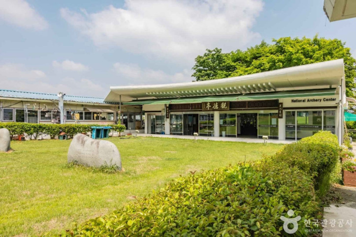 관덕정의 각궁 여행 추천 - 메고지고