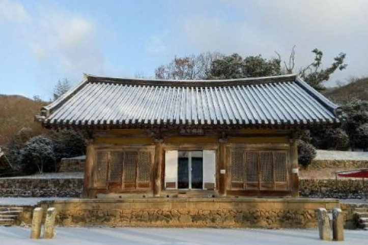 무위사 여행 추천 - 메고지고