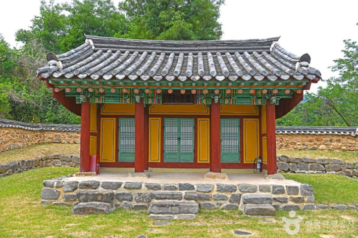 진천 금성대군 사당 여행 추천 - 메고지고