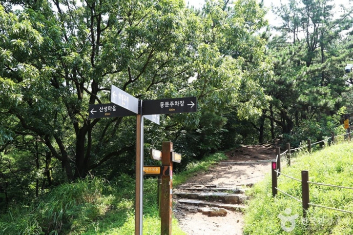 금정산성 동문 여행 추천 - 메고지고