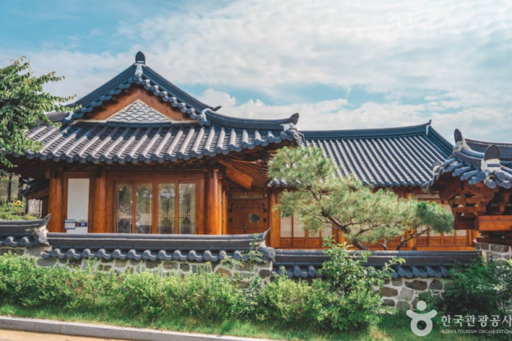 주포지구한옥전원마을 여행 추천 - 메고지고
