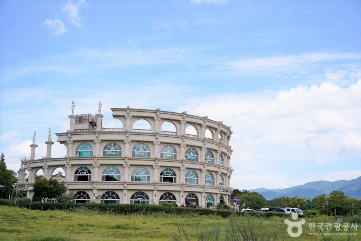 보문콜로세움 여행 추천 - 메고지고