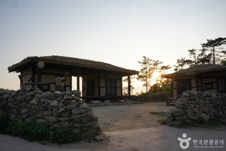 자산어보 촬영지 여행 추천 - 메고지고