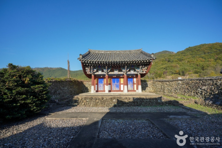 국산서원 여행 추천 - 메고지고
