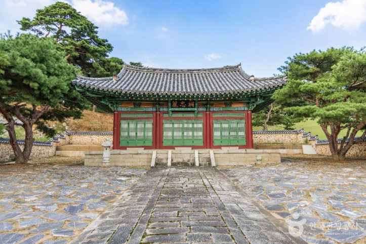 파주 윤관장군묘 여행 추천 - 메고지고