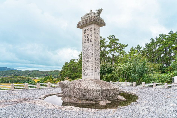 이충무공 벽파진 전첩비 여행 추천 - 메고지고
