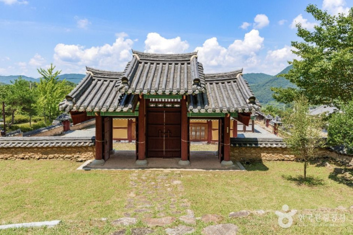 용산재 여행 추천 - 메고지고
