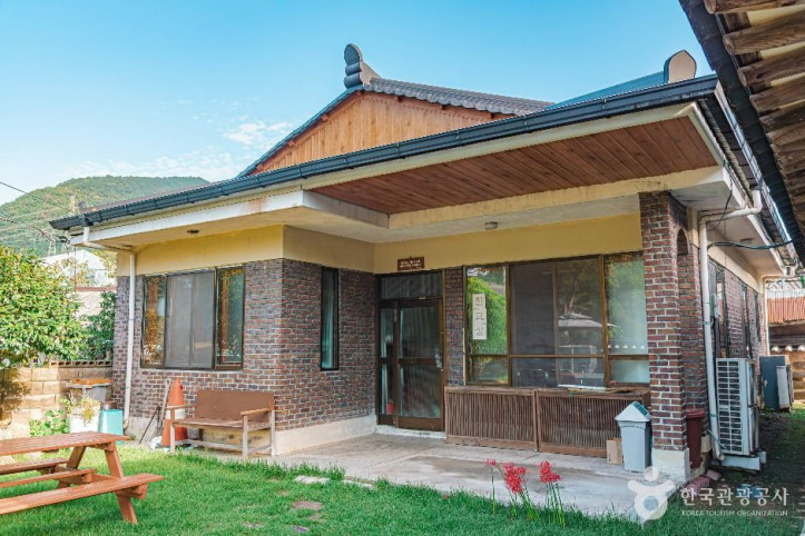 금산교회 여행 추천 - 메고지고