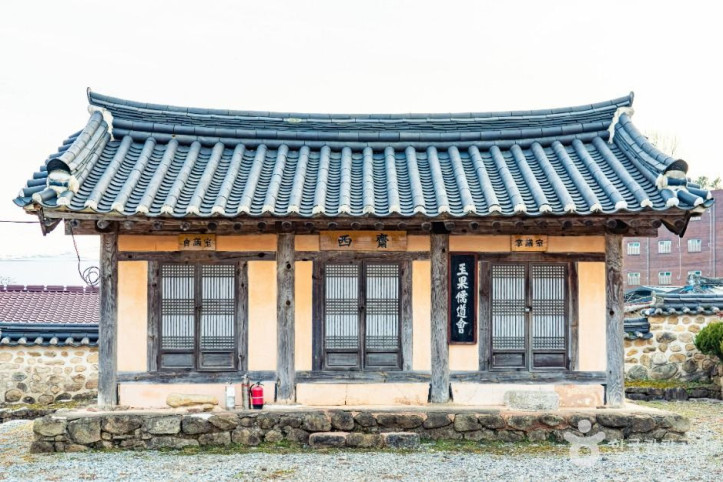 옥과향교 여행 추천 - 메고지고