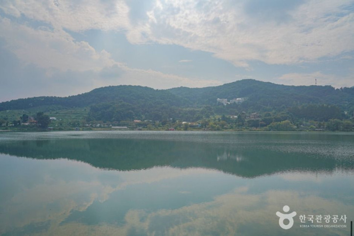 덕산저수지 여행 추천 - 메고지고