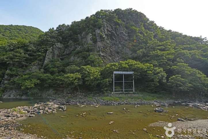 부여 수리바위 여행 추천 - 메고지고