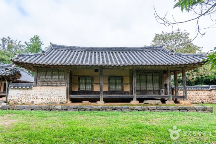 신경섭 전통가옥 여행 추천 - 메고지고