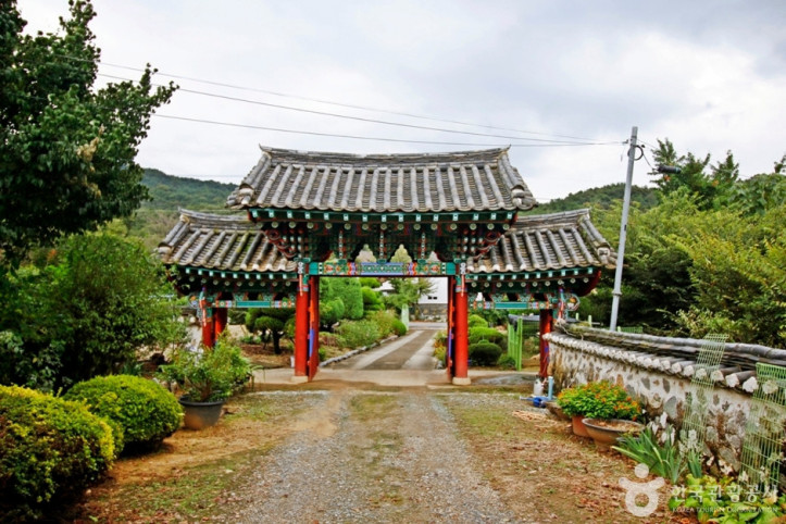 김정선생묘소일원 여행 추천 - 메고지고