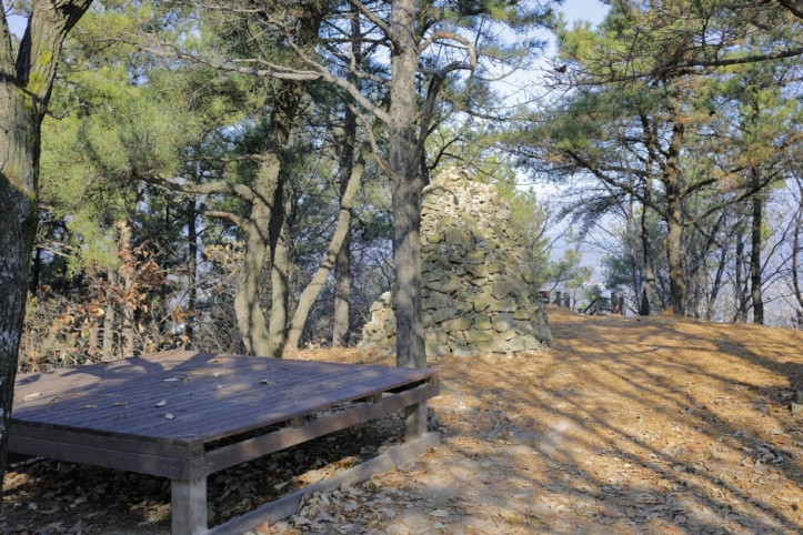 수암산 여행 추천 - 메고지고