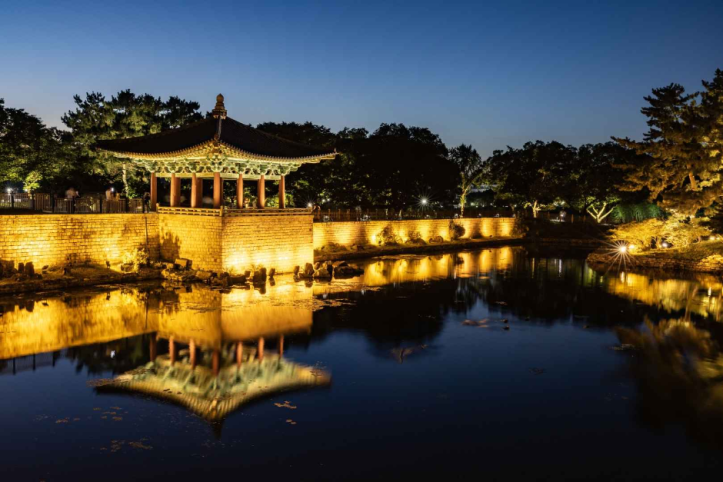 경주 동궁과 월지 여행 추천 - 메고지고