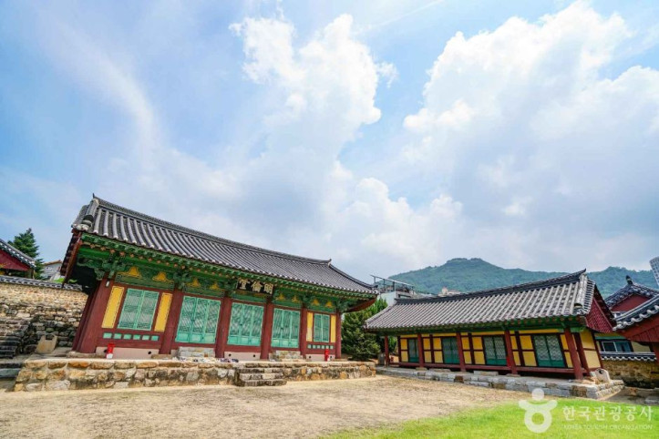 김해향교 여행 추천 - 메고지고