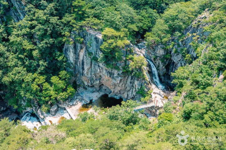 내연산보경사시립공원 여행 추천 - 메고지고