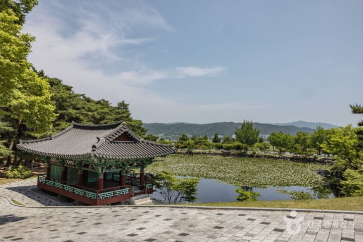 통일전(경주) 여행 추천 - 메고지고