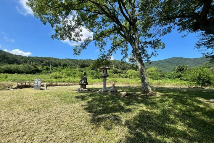 합천 백암리 석등 여행 추천 - 메고지고