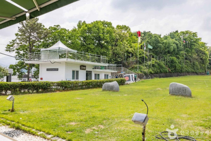 관덕정의 각궁 여행 추천 - 메고지고
