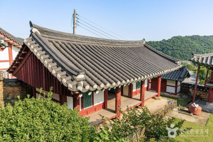 곤양향교 여행 추천 - 메고지고