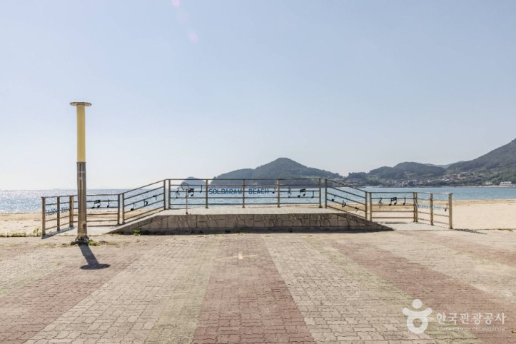 송정솔바람해변 여행 추천 - 메고지고