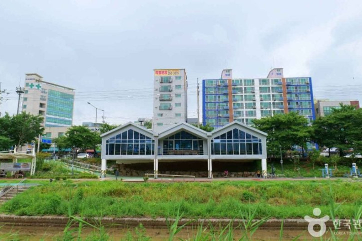 불광천 여행 추천 - 메고지고