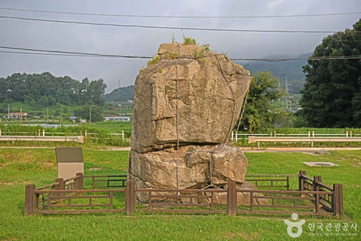 제천 입석리 선돌 여행 추천 - 메고지고