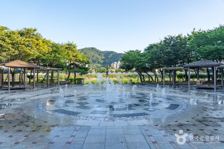 강변공원 여행 추천 - 메고지고