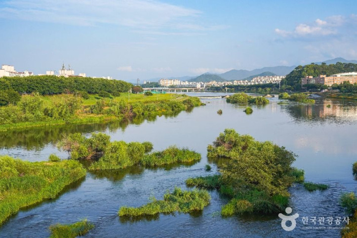 공항교강변공원 여행 추천 - 메고지고