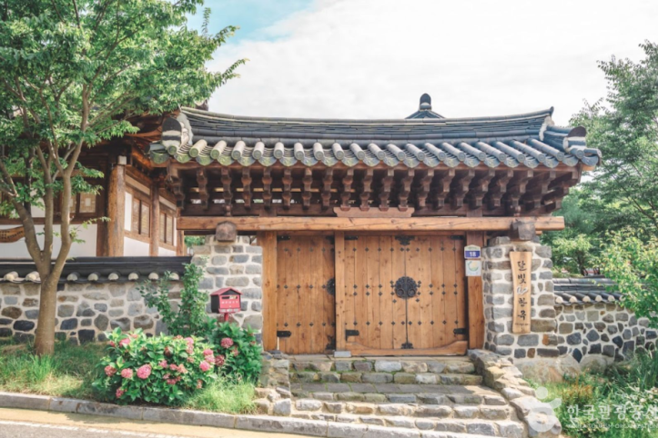 주포지구한옥전원마을 여행 추천 - 메고지고