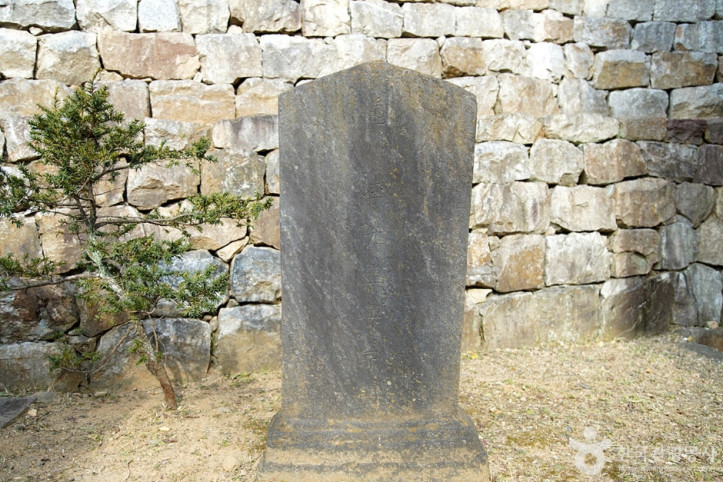 용산서원(동해) 여행 추천 - 메고지고