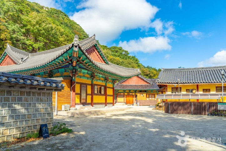 수정암(충북) 여행 추천 - 메고지고