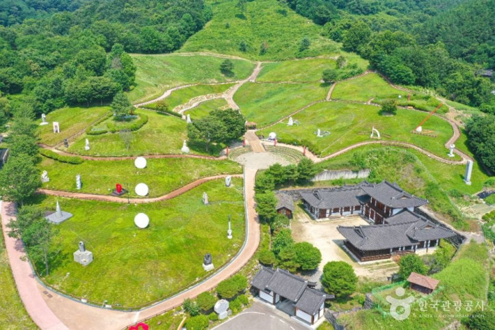 생초국제조각공원 여행 추천 - 메고지고