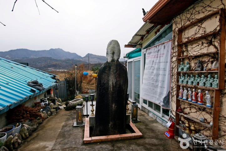 충주 지당리 석조여래입상 여행 추천 - 메고지고