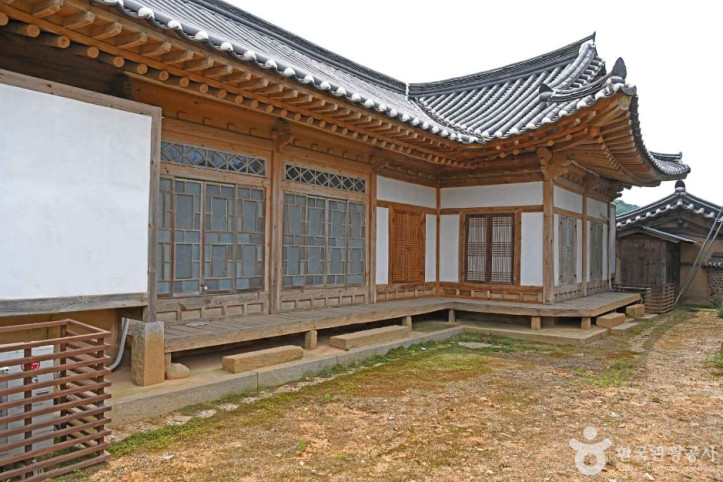 아산 윤보선 대통령 생가 여행 추천 - 메고지고