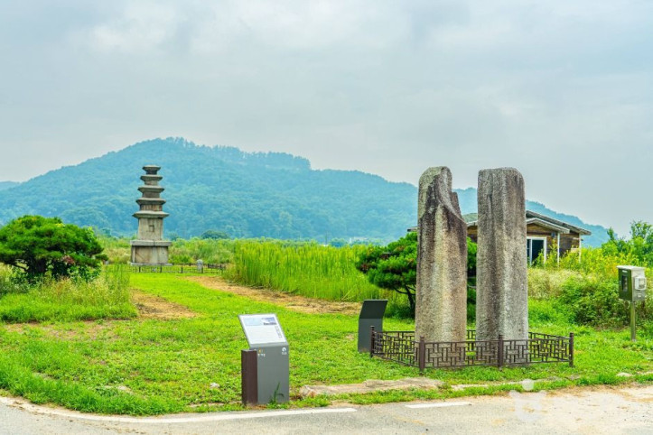 안성죽산리당간지주 여행 추천 - 메고지고