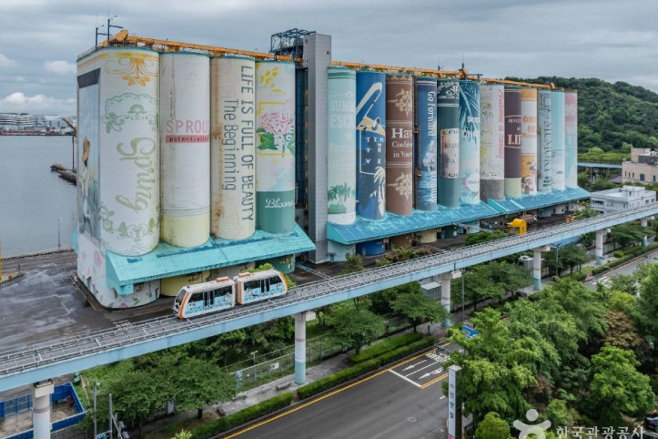 인천내항 사일로벽화 여행 추천 - 메고지고
