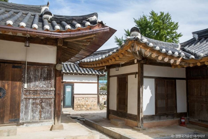춘천김정은가옥 여행 추천 - 메고지고