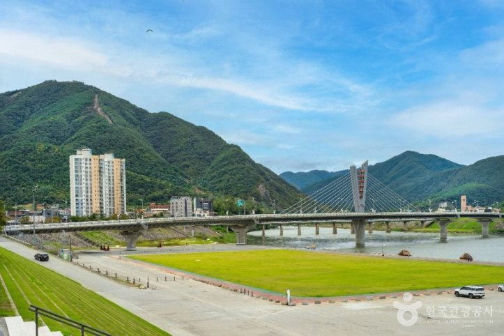 봉래산(영월) 여행 추천 - 메고지고