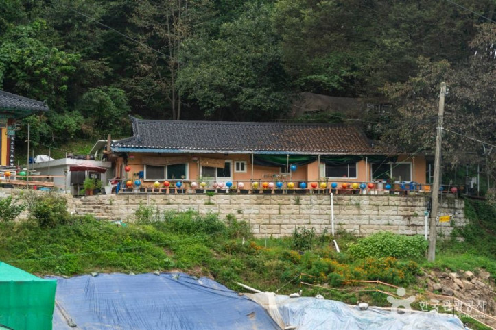 봉학사(충주) 여행 추천 - 메고지고