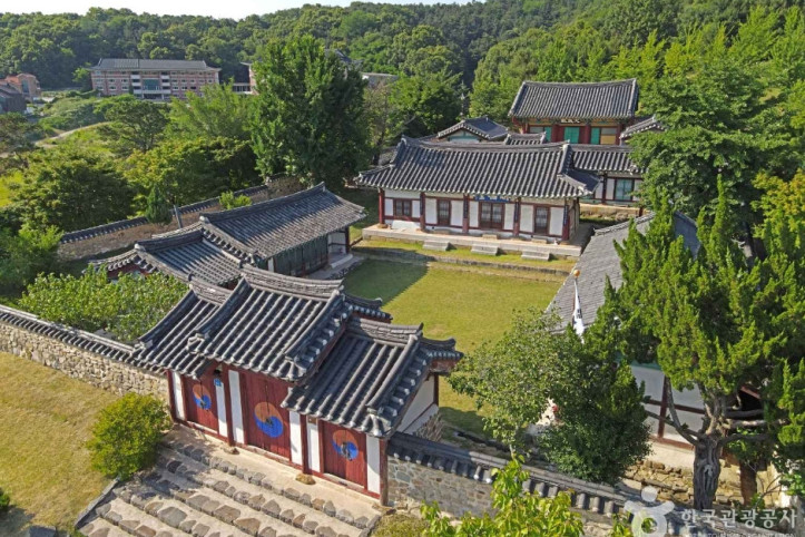 천안향교 여행 추천 - 메고지고