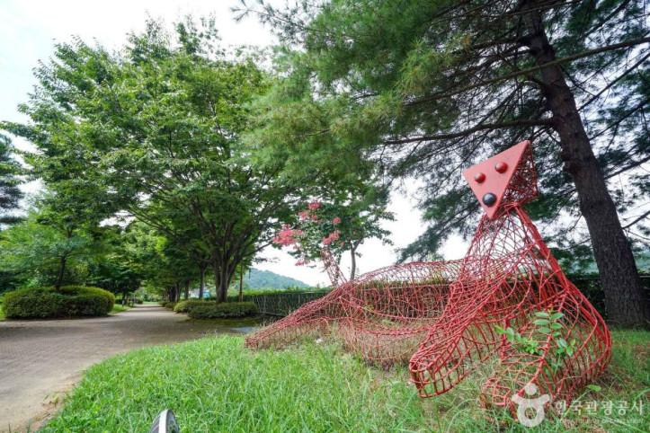 남강댐 노을공원 여행 추천 - 메고지고
