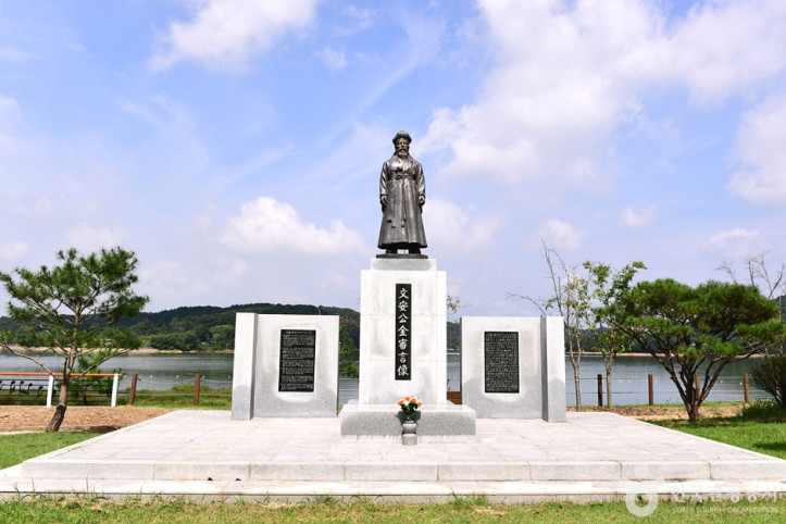 불갑저수지 수변공원 여행 추천 - 메고지고
