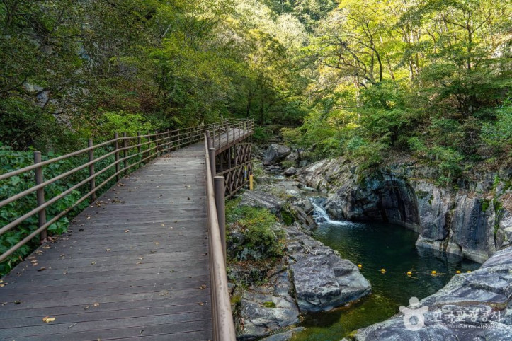 덕산계곡(덕산용소) 여행 추천 - 메고지고