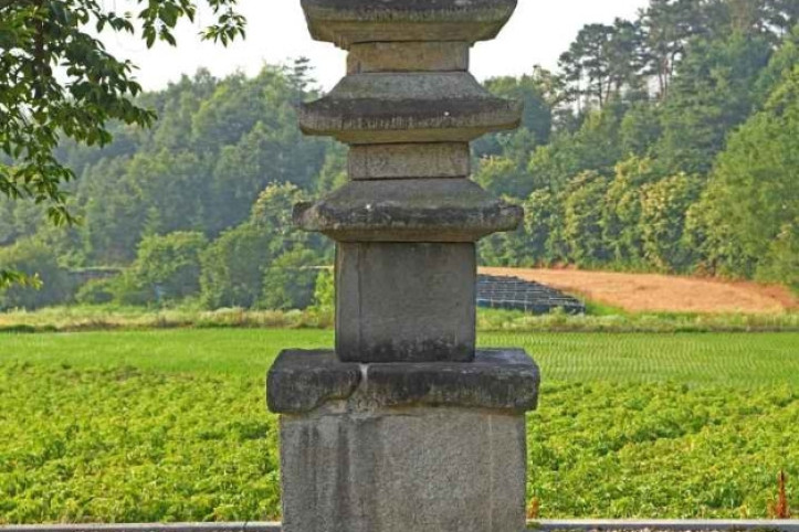 부여 세탑리오층석탑 여행 추천 - 메고지고
