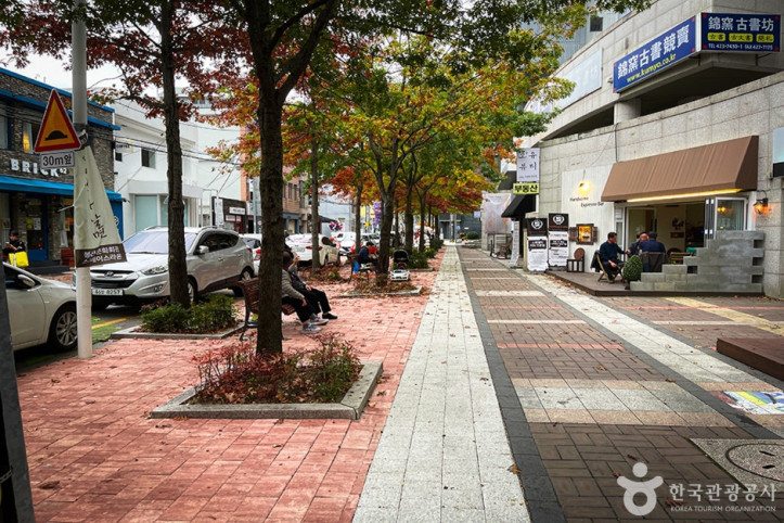 봉산문화거리 여행 추천 - 메고지고