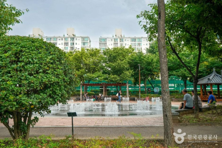 감삼못공원 여행 추천 - 메고지고